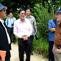 Executives of Savannakhet Province, Lao PDR, Visit the Chaipattana Foundation’s Projects