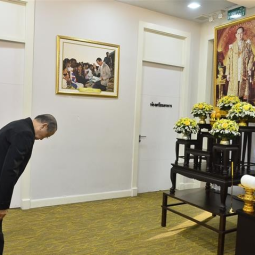 Secretary-General of the Chaipattana Foundation together with his officers as well as those of ORDPB made a merit-making ceremony to mark the 1st anniversary of the decease of His Majesty the late King Bhumibol Adulyadej, Rama IX