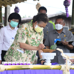 Her Royal Highness Princess Maha Chakri Sirindhorn Observes the Operation Progress of “Thaharn Phandee Project (Good Farmer Soldiers)” at Sangpen Fort, Pupien District, Nan Province