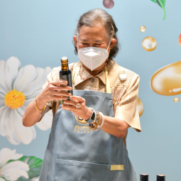 Her Royal Highness Princess Maha Chakri Sirindhorn Presided Over the Opening Ceremony of the “PatPat Camellia Seed Oil Festival” at EmQuartier Department Store
