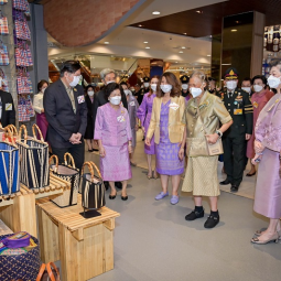 Her Royal Highness Princess Maha Chakri Sirindhorn Opens the PatPat Reed Mat Handicraft Products’s Shop at Central @ CentralWorld