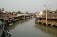 <strong>Read more about</strong><br />Living on the Canal Living on the Canal